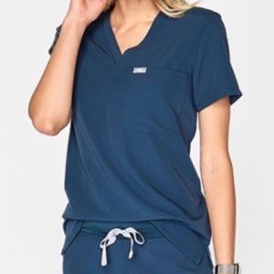 Figs Dark Harbor Catarina Scrub Top 1 pocket Med